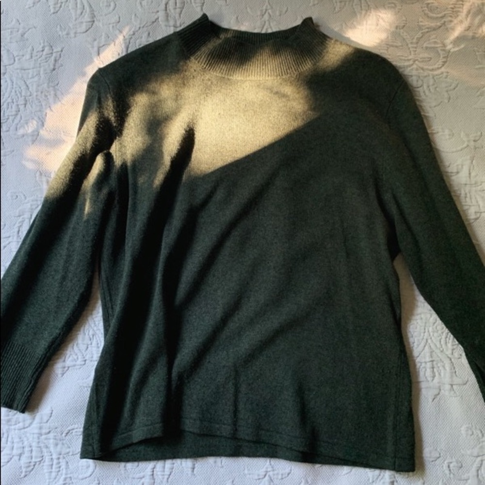 Green silk and cashmere sweater